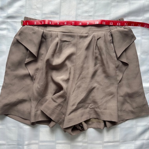 BCBGeneration Tan Flowy Shorts - Picture 5 of 13